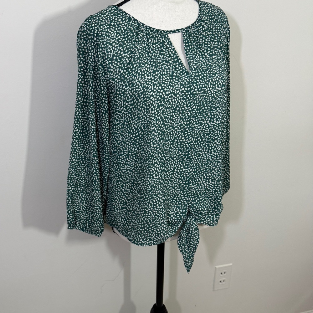 West Kei Green and White Patterned Blouse